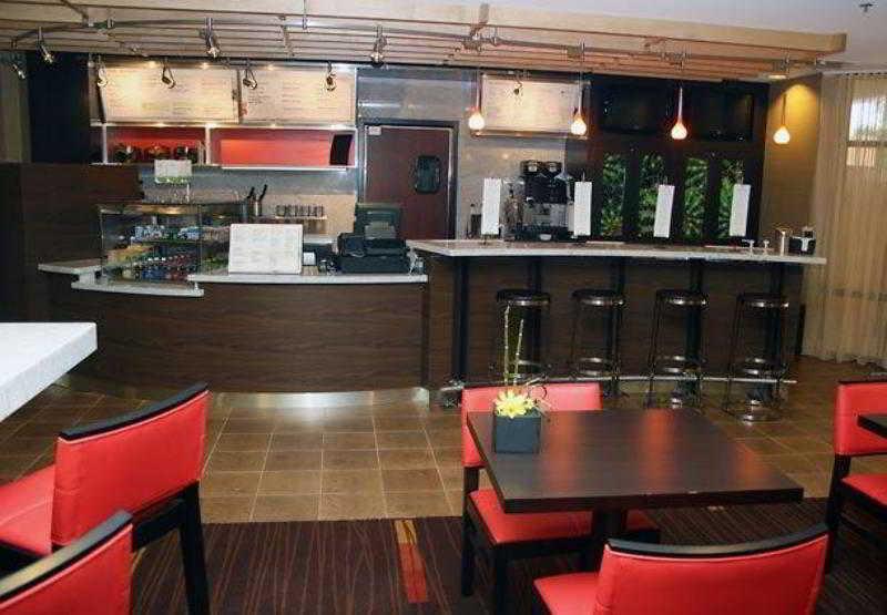 Courtyard Laredo Hotel Restaurant foto